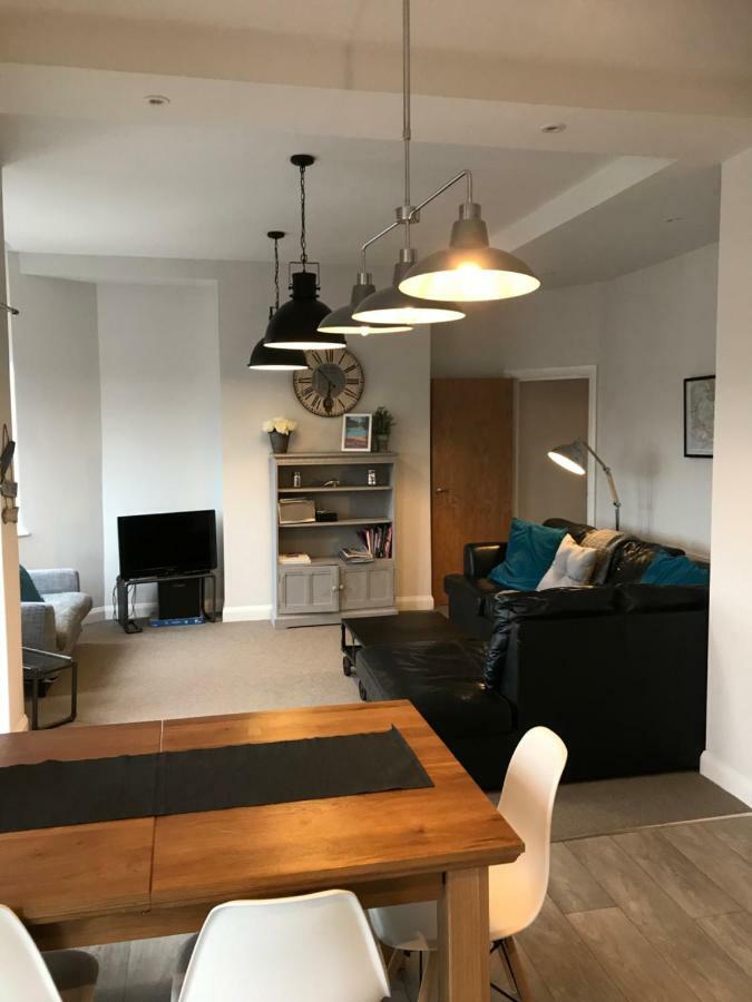 Апартаменти Wight View, Flat 2 Rosslyn House Свонідж Екстер'єр фото