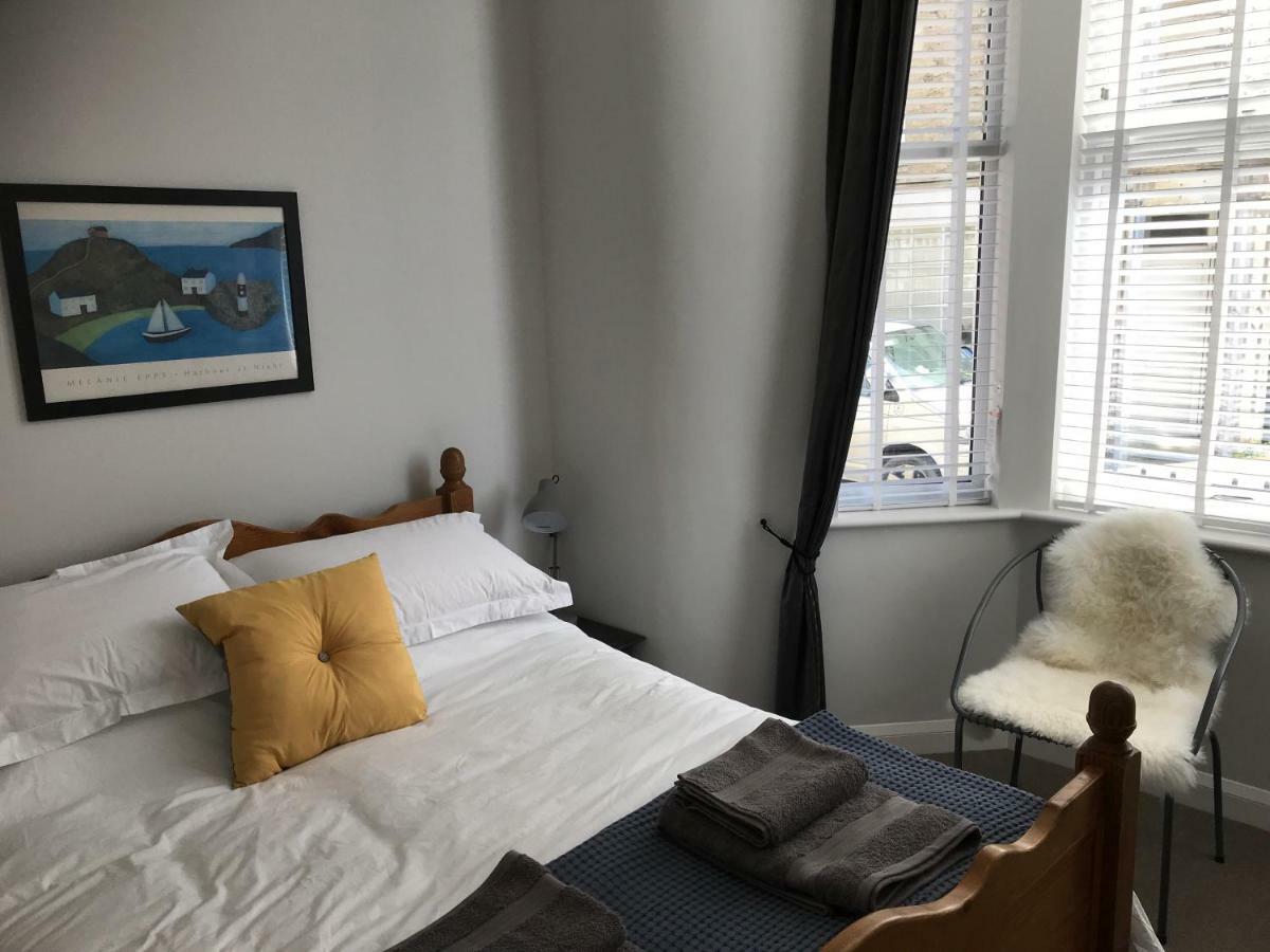 Апартаменти Wight View, Flat 2 Rosslyn House Свонідж Екстер'єр фото